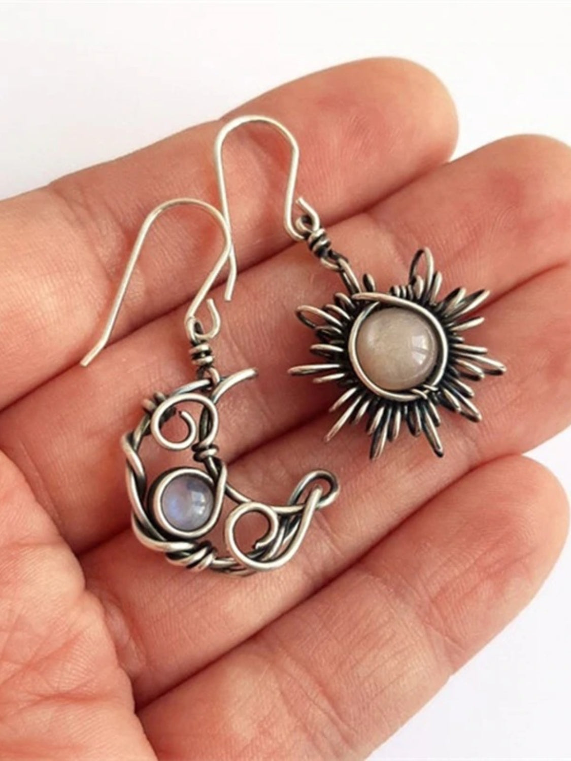 Alloy Moon & Sun Dangle Earrings